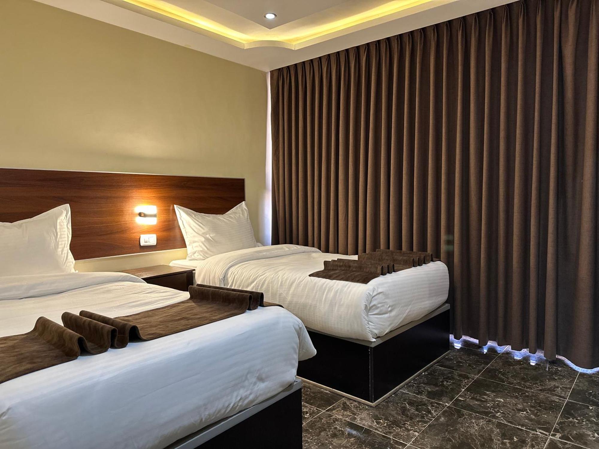 Taj Hotel Aqaba Exteriör bild